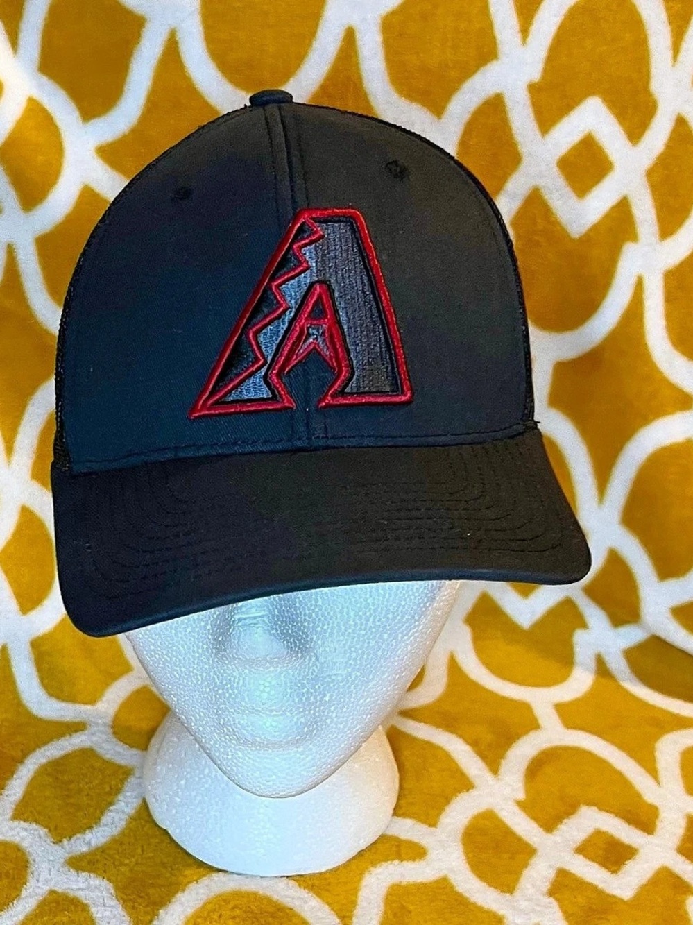 Fan Favorite Arizona Diamondbacks MLB Trucker Snapback Hat Black